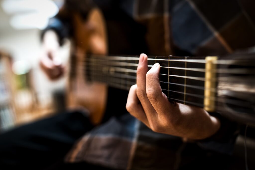 神奈川県横浜市の楽器買取専門店「買取GEEK」ギターとブースターの価値を最大化する買取査定