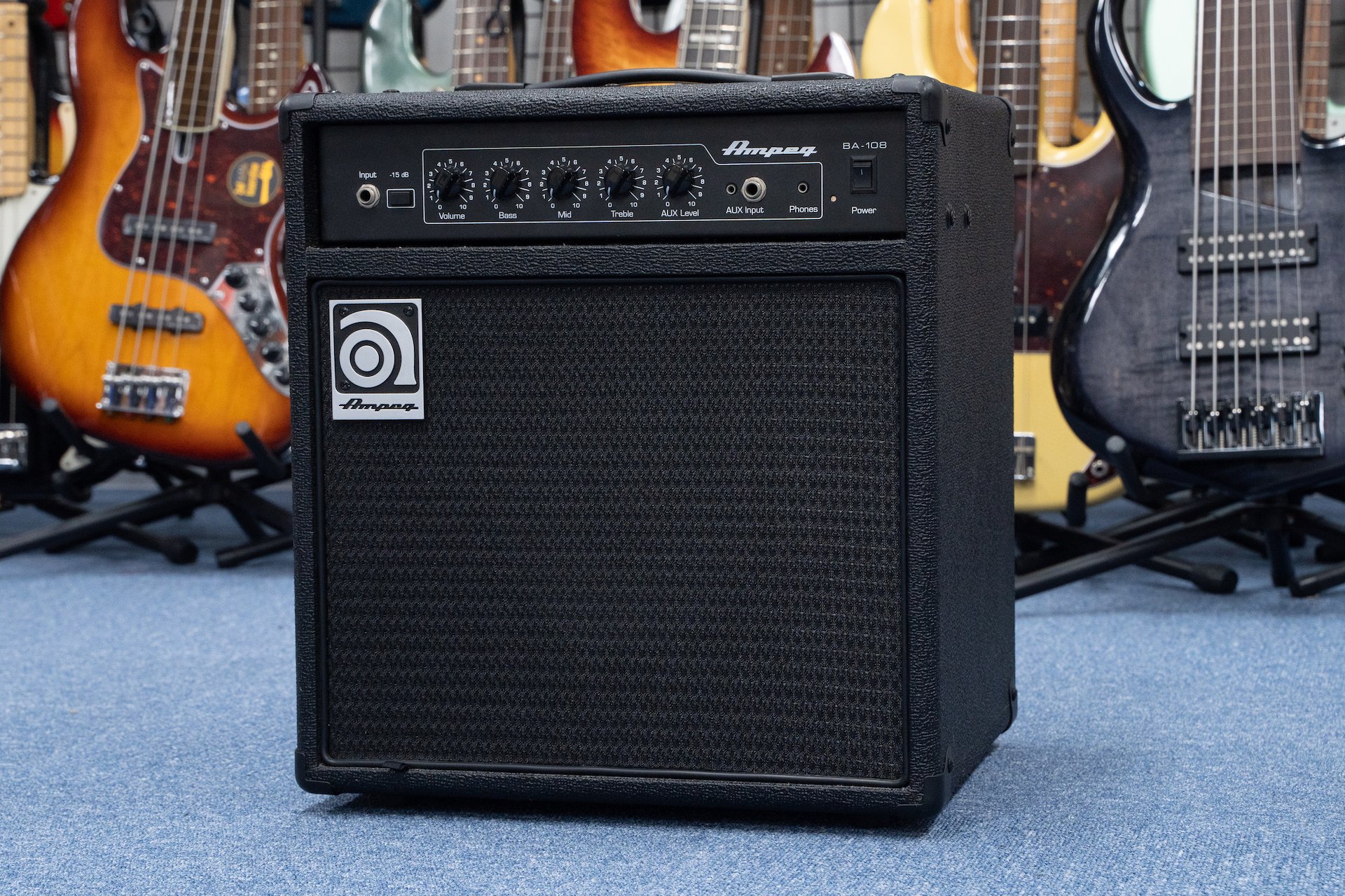 Ampeg / BA108