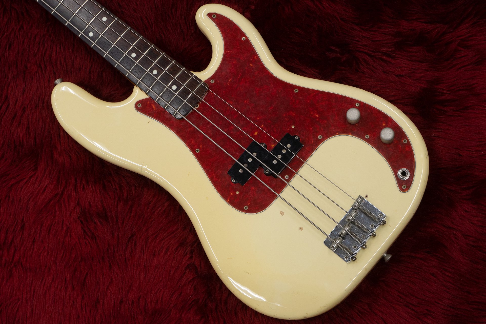 Fender Japan / PB62