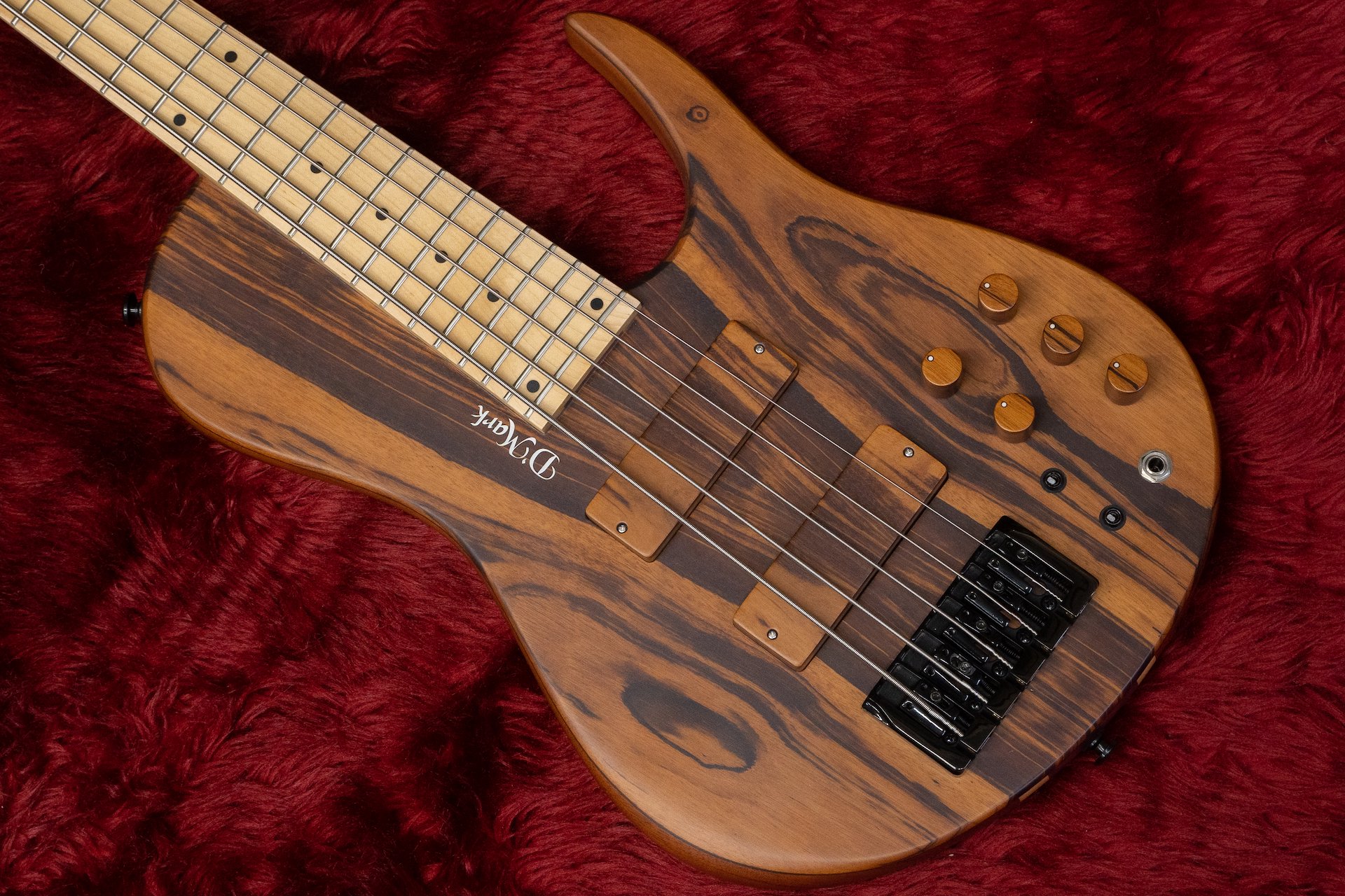 D’mark Guitars / OMEGA 5C MASTER SERIES