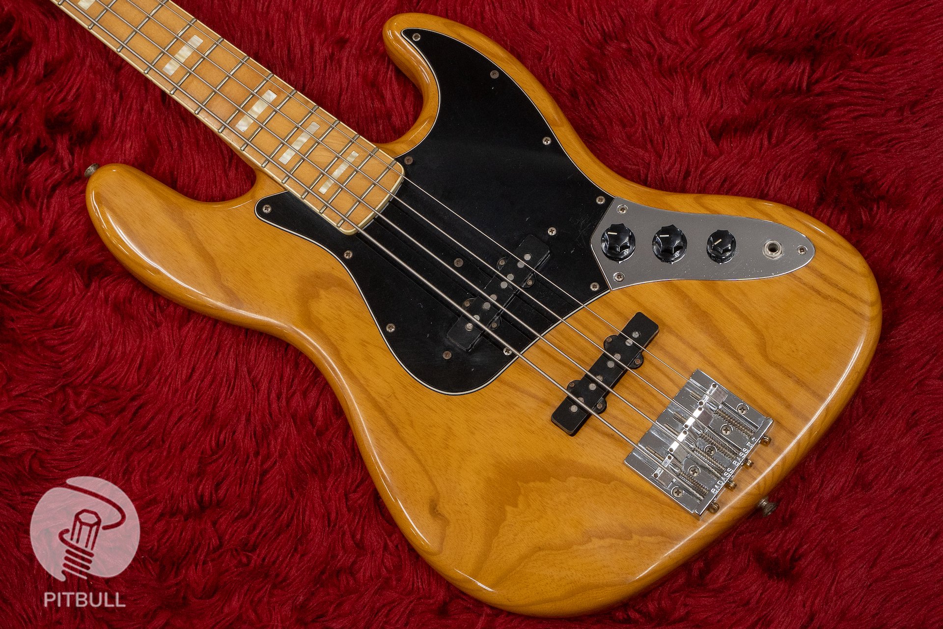 Seymour Duncan / Traditional Series Jazz Bass w BADASS BASS II