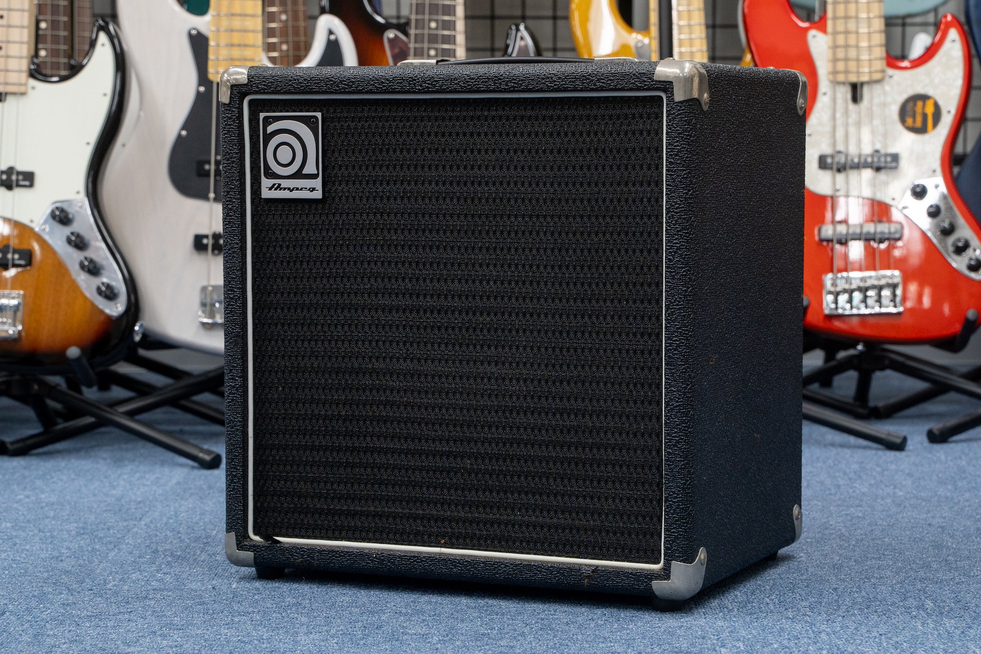 Ampeg / BA-110