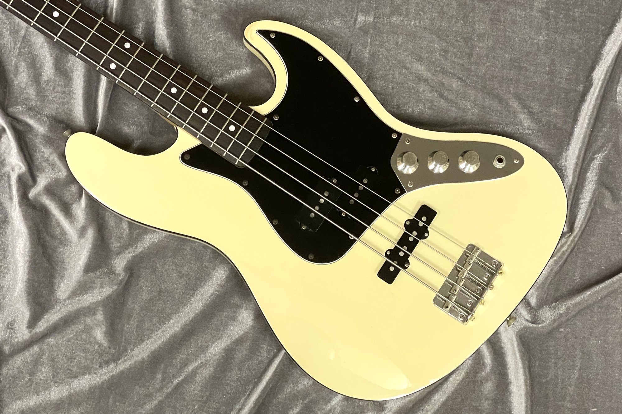 Fender Japan / AJB-66 Aerodyne Jazz Bass